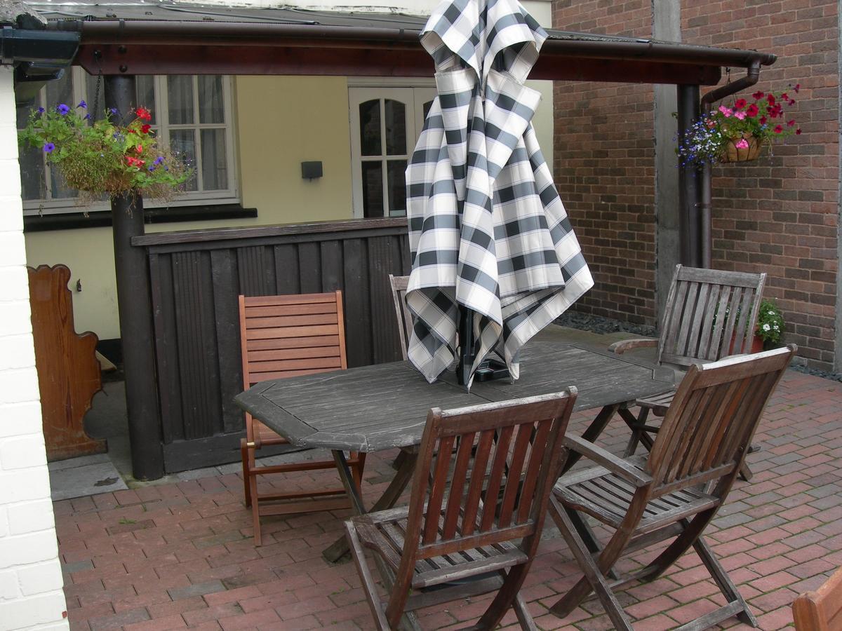 The Swan Hotel Lydney Exterior photo